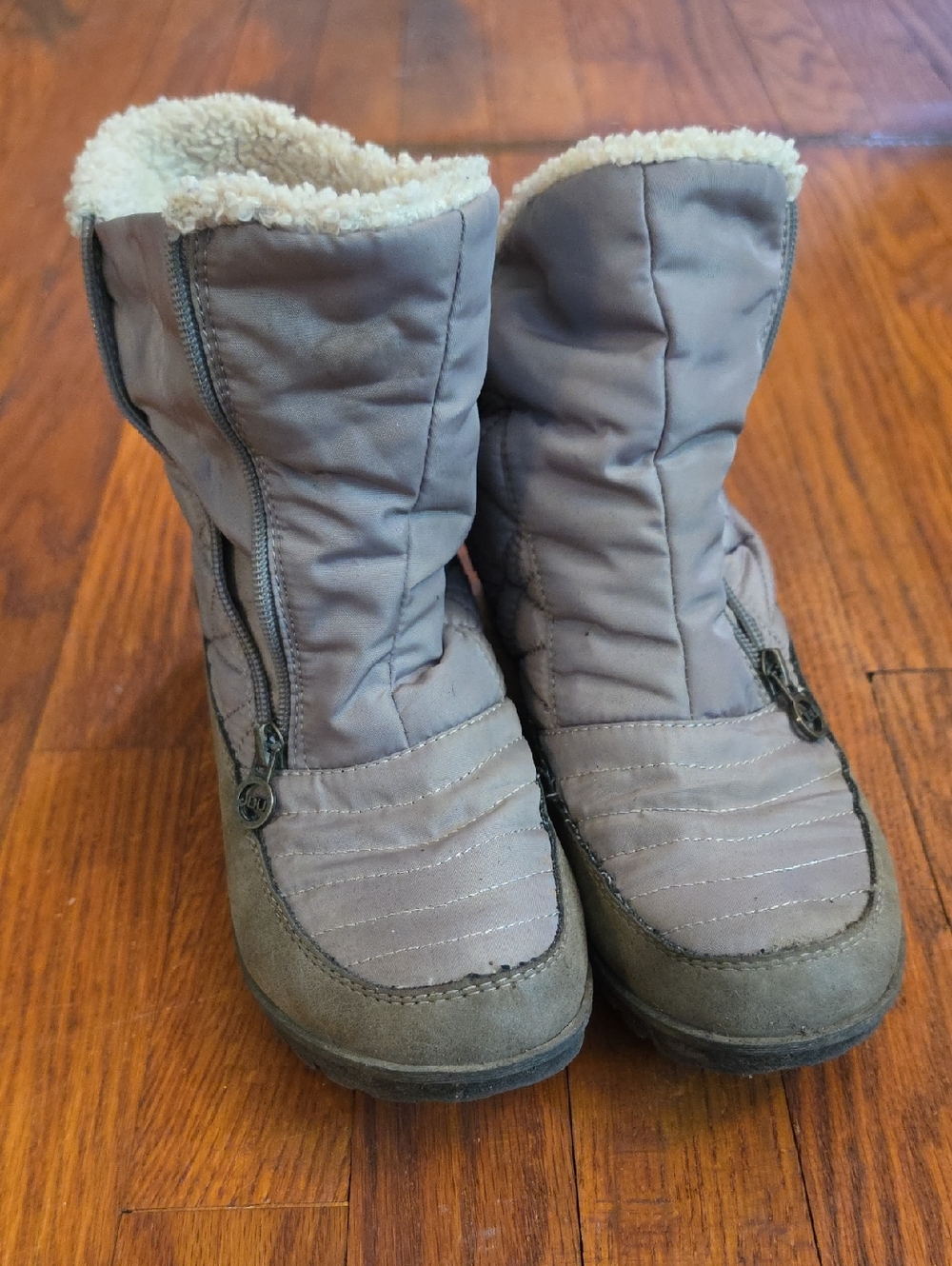 JBU Women's Gray Quilted Faux-Shearling Winter Boots